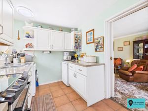 Kitchen- click for photo gallery